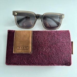 New Raen West sunglasses with Sleeve